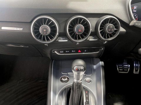 Audi TT 2.0 TFSI 45 S line Coupe 3dr Petrol S Tronic Euro 6 (s/s) (245 ps) Air Con 17