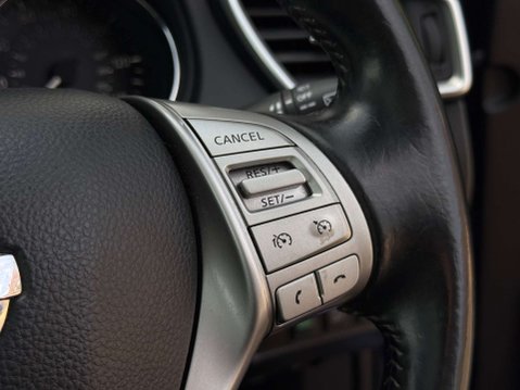 Nissan Qashqai 1.6 dCi Tekna SUV 5dr Diesel XTRON 2WD Euro 5 (s/s) (130 ps) 89