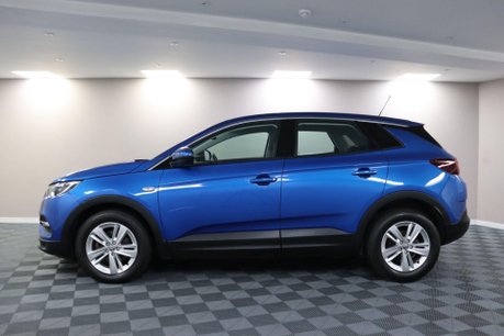 Vauxhall Grandland X SE PREMIUM 18