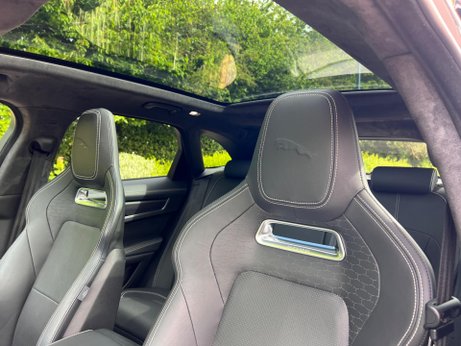 Jaguar F-Pace 2.0 D200 MHEV R-Dynamic HSE Black Auto AWD Euro 6 (s/s) 5dr 54