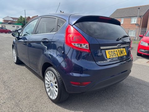 Ford Fiesta TITANIUM 6
