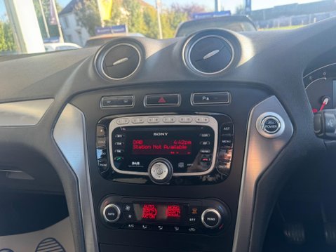 Ford Mondeo 2.0 TDCi Titanium Euro 5 5dr 19