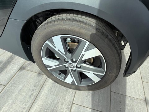 Toyota Aygo X 1.5h Icon CVT Euro 6 (s/s) 5dr 8