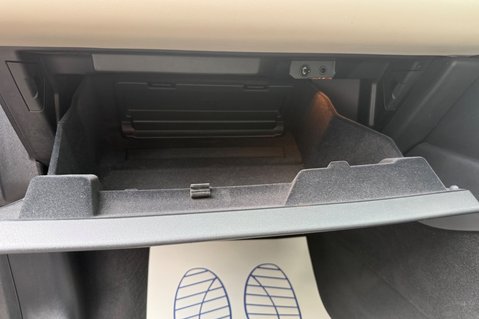Land Rover Discovery Sport HSE MHEV -PAN ROOF -APPLE CARPLAY -MERIDIAN -ELECTRIC TOWBAR 70