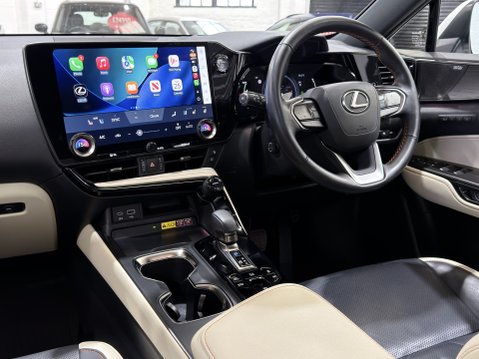 Lexus NX 450H PLUS TAKUMI Pan Roof + Mark Levinson Sound 38