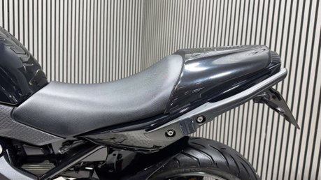Kawasaki Er ER6 2011 ONLY 7K VERY CLEAN EXAMPLE LONG MOT IDEAL FIRST BIG BIKE 17