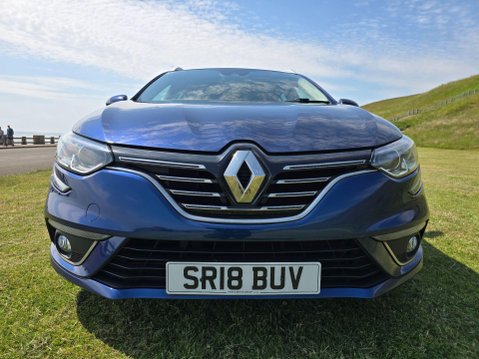 Renault Megane 1.2 TCe Iconic Sport Tourer Euro 6 (s/s) 5dr 2