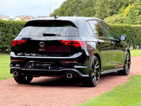 Volkswagen Golf GTI TSI DSG 10