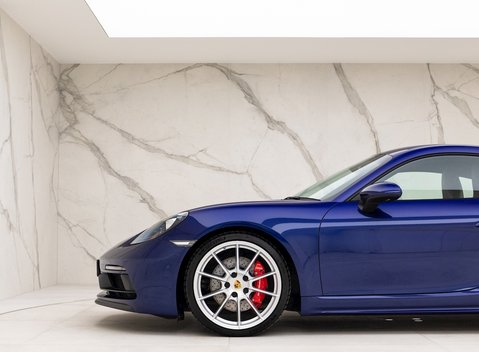 Porsche 718 Cayman GTS 4.0 20