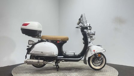 Lexmoto Milano 2020 2K GOOD RUNNING PROJECT SCOOTER 125CC LEARNER BIKE