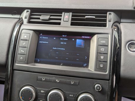 Land Rover Discovery 2.0 Discovery S SD4 Auto 4WD 5dr 63