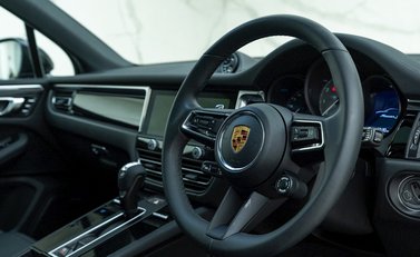 Porsche Macan S 9