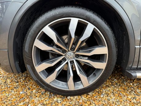 Volkswagen Tiguan 2.0 TDI BlueMotion Tech R-Line DSG 4Motion Euro 6 (s/s) 5dr 13