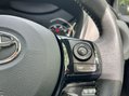 Toyota Yaris VVT-I ICON TECH 26