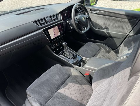Skoda Superb 2.0 Superb SportLine+ TDI Semi-Auto 5dr 33
