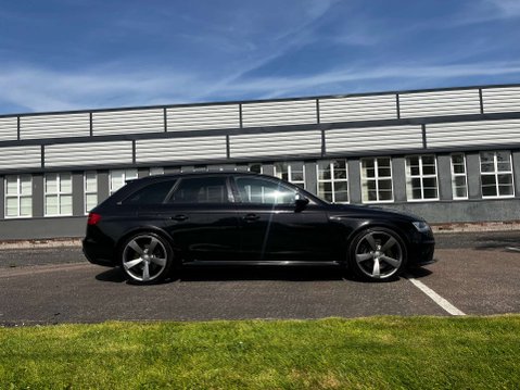 Audi RS4 4.2 RS 4 FSI Quattro Auto 4WD 5dr 44