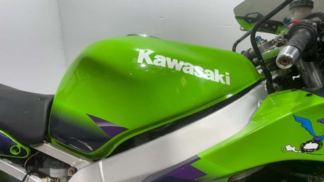 Kawasaki ZX ZX9R 1999 44K SPARES OR REPAIR PROJECT BIKE 900CC SUPER SPORT 17