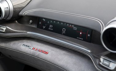 Ferrari GTC4 Lusso 21