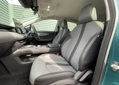 MG MG4 PREMIUM LONG RANGE 16