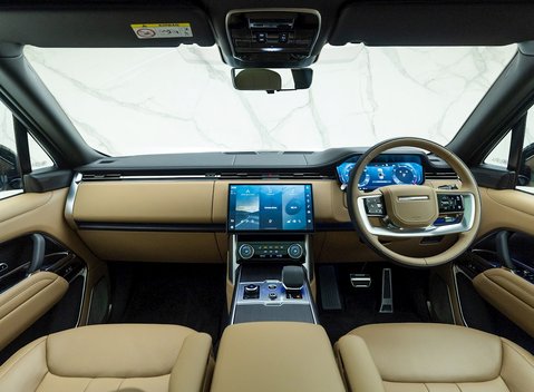 Land Rover Range Rover P530 Autobiography LWB 7 Seater 19