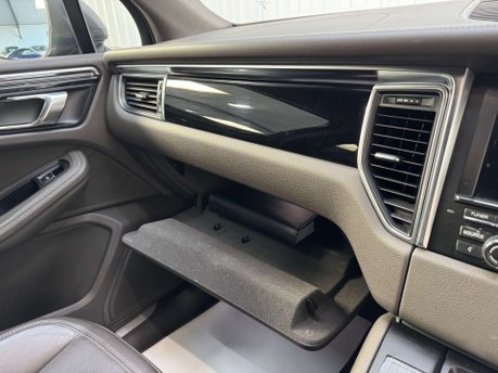 Porsche Macan 3.0 Macan S Semi-Auto 4WD 5dr 93