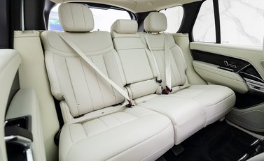 Land Rover Range Rover P400 HSE 13