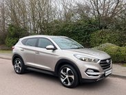 Hyundai TUCSON 2.0 CRDi Premium Auto 4WD Euro 6 5dr 1
