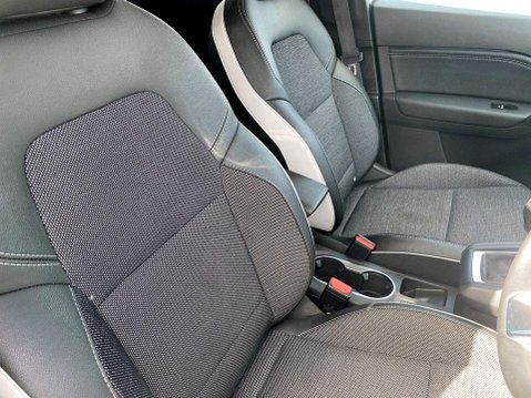 Renault Captur 1.0 TCe techno SUV 5dr Petrol Manual Euro 6 (s/s) (90 ps) 11