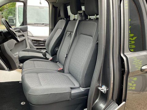Ford Transit Custom 2.0 300 EcoBlue Limited Crew Van Auto L2 H1 Euro 6 (s/s) 5dr 16