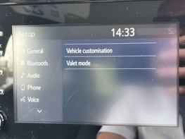 Toyota Yaris 1.5 Yaris Icon HEV CVT 5dr 41