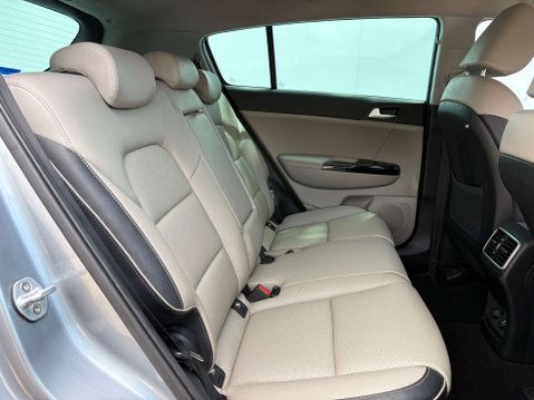 Kia Sportage 1.6 Sportage Platinum Edition ISG 5dr 32