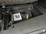 Land Rover Defender V8 75