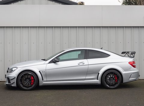 Mercedes-Benz C63 AMG Black Series 2