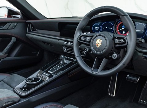 Porsche 911 Carrera GTS Cabriolet (992) 7