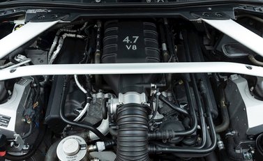 Aston Martin Vantage GT8 29