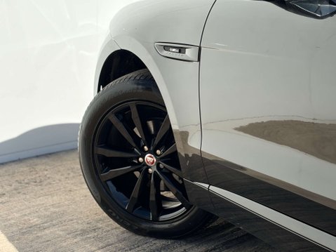 Jaguar F-Pace 2.0 F-PACE Chequered Flag AWD D Auto 4WD 5dr 41