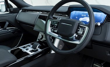 Land Rover Range Rover P440e HSE 9