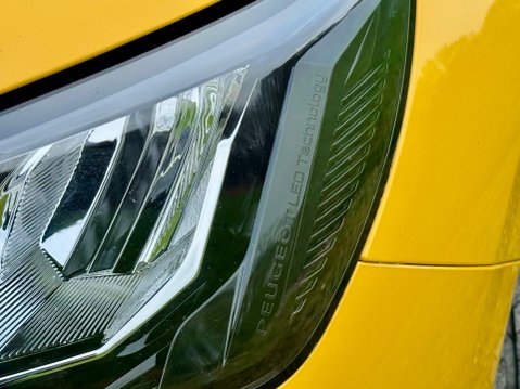 Peugeot 208 PURETECH ACTIVE PREMIUM S/S 11