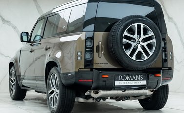 Land Rover Defender 110 X P400 7