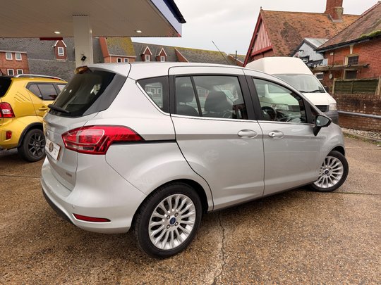Ford B-Max TITANIUM