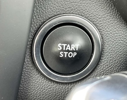 Renault Kadjar 1.5 Kadjar Iconic Blue dCi Auto 5dr 55