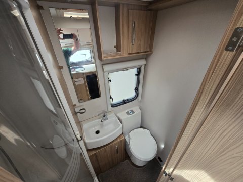 Coachman Vision 570 14