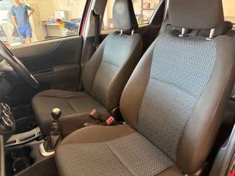Toyota Yaris 1.33 Dual VVT-i TR Euro 5 5dr 13