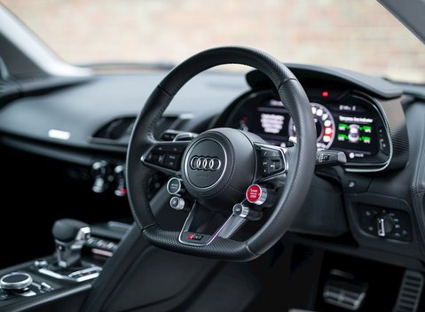 Audi R8 V10 Plus 11