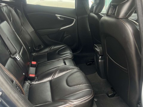 Volvo V40 2.0 V40 Cross Country Professional D3 5dr 18