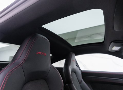 Porsche 911 CARRERA GTS (992) 11