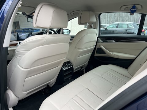 BMW 5 Series (Sold) 3.0 530d SE Saloon 4dr Diesel Auto xDrive Euro 6 (s/s) (265 ps) 15