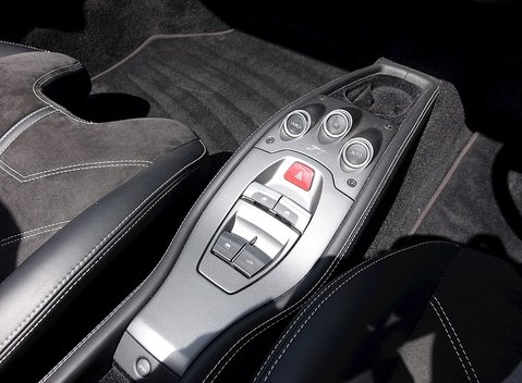 Ferrari 458 Spider 16