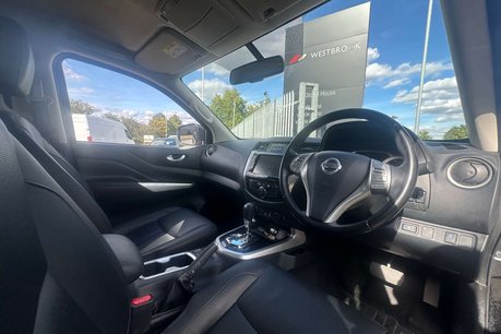 Nissan Navara 2.3 dCi Tekna Pickup Double Cab 4dr Diesel Auto 4WD Euro 6 (190 ps) 13