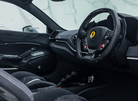 Ferrari 488 Pista 14